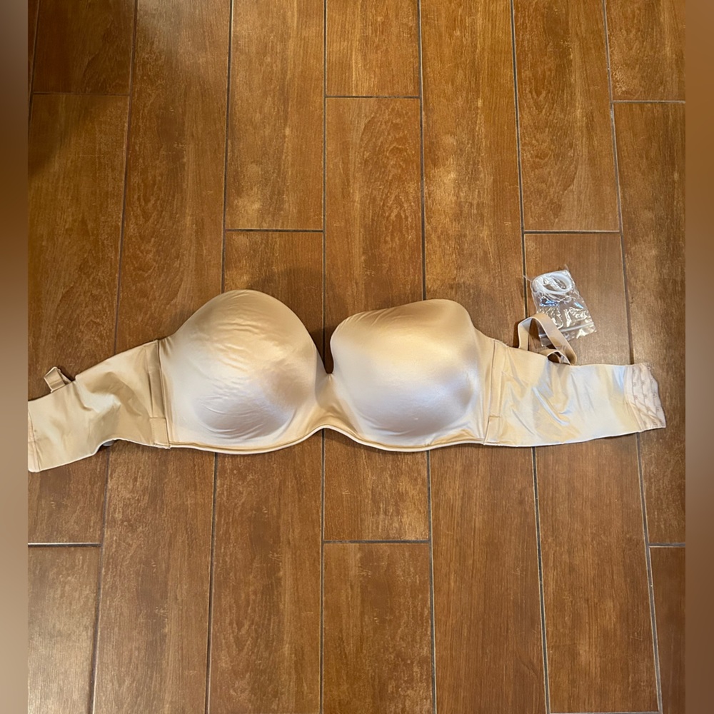Lane Bryant Cacique convertible/strapless bra 44G